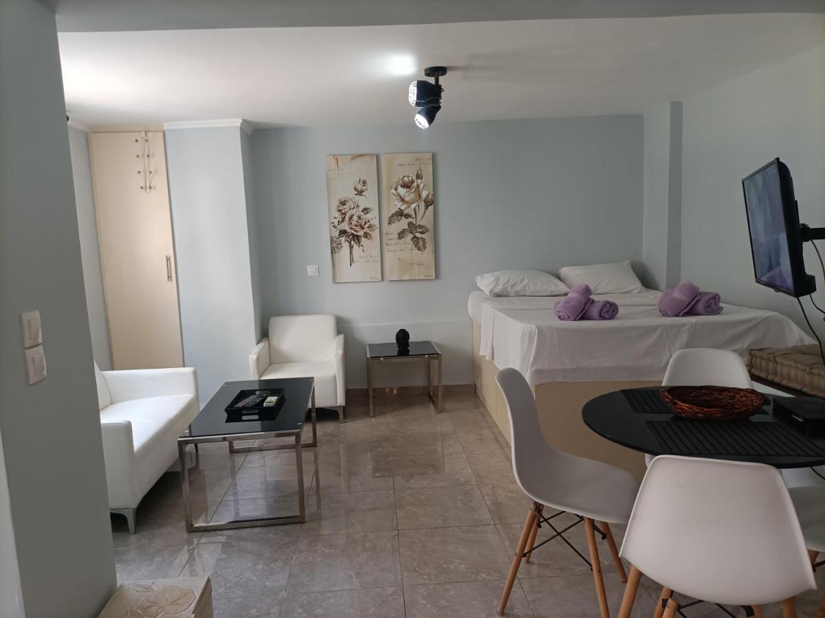Cozy Studio Apartment เอเธนส์ ภายนอก รูปภาพ