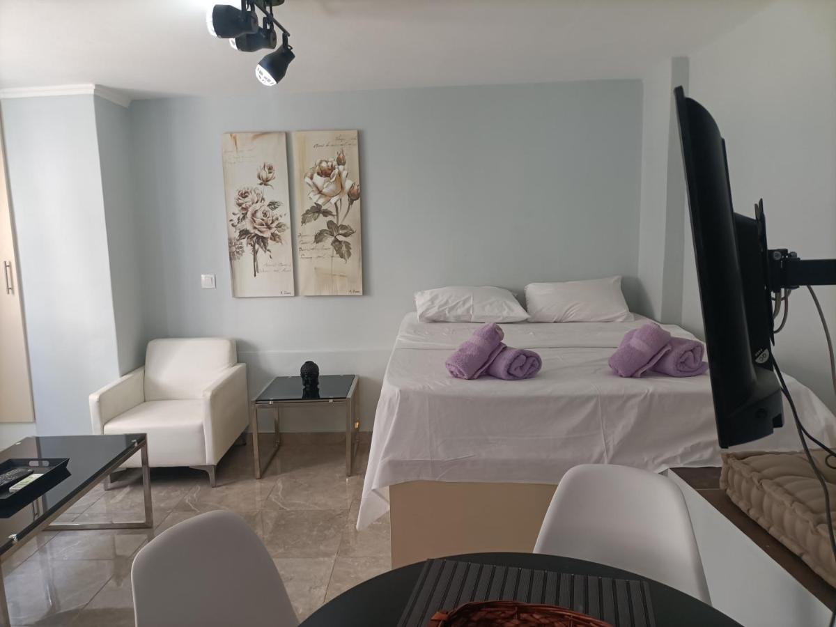 Cozy Studio Apartment เอเธนส์ ภายนอก รูปภาพ