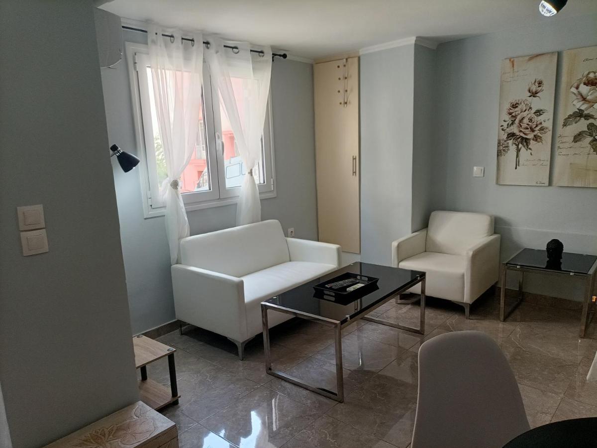 Cozy Studio Apartment เอเธนส์ ภายนอก รูปภาพ