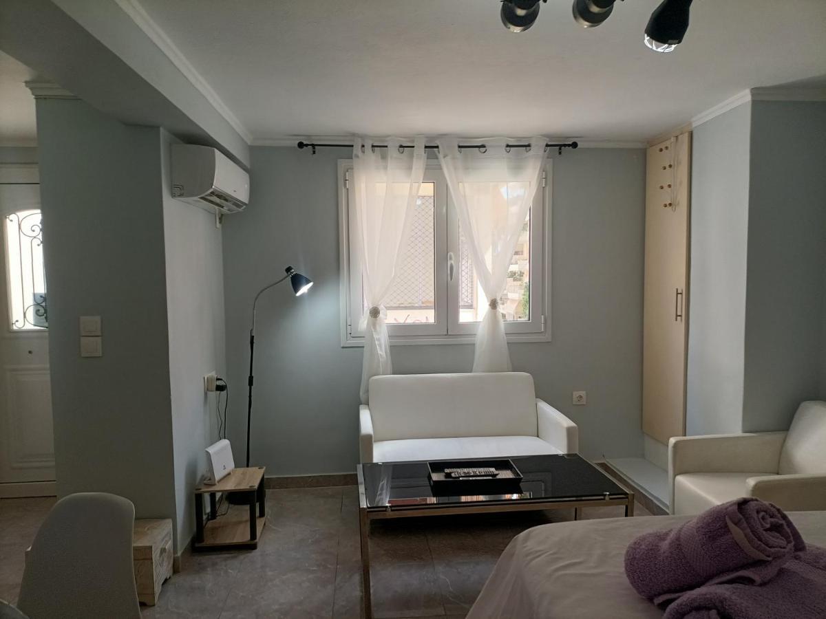 Cozy Studio Apartment เอเธนส์ ภายนอก รูปภาพ