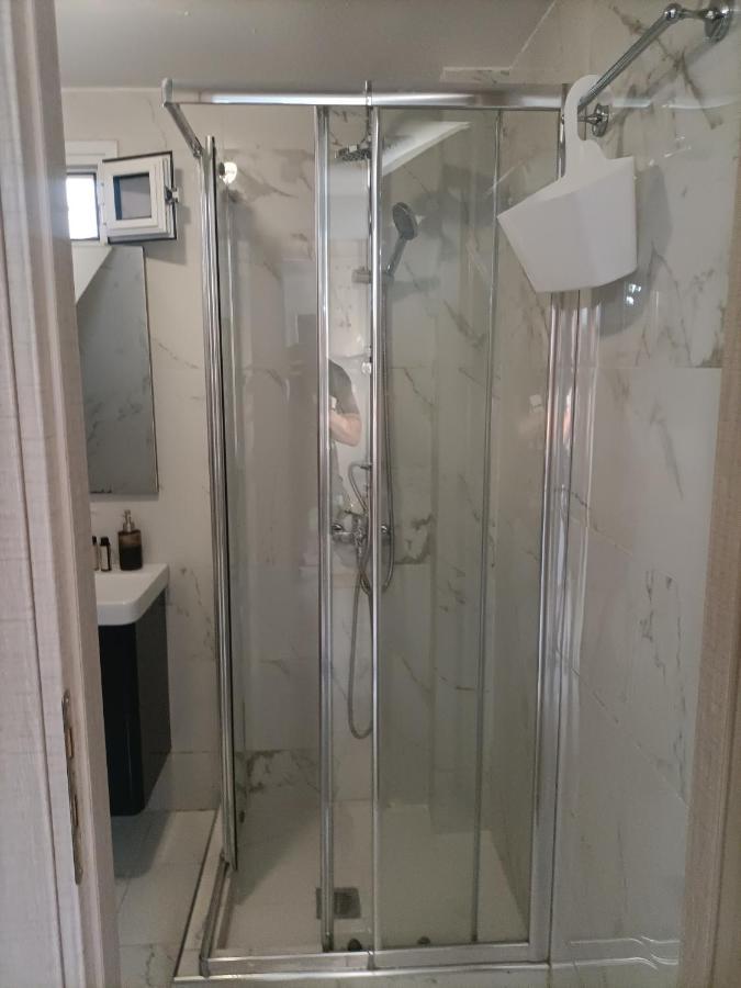 Cozy Studio Apartment เอเธนส์ ภายนอก รูปภาพ