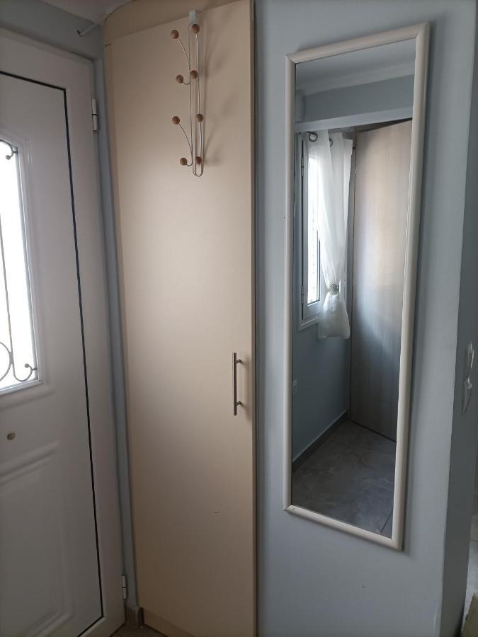 Cozy Studio Apartment เอเธนส์ ภายนอก รูปภาพ
