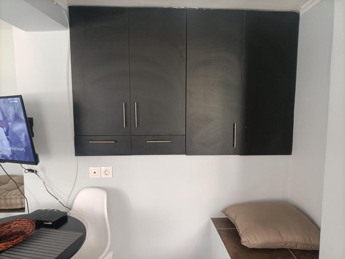 Cozy Studio Apartment เอเธนส์ ภายนอก รูปภาพ